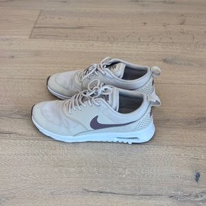 GUG Nike Air Max Thea